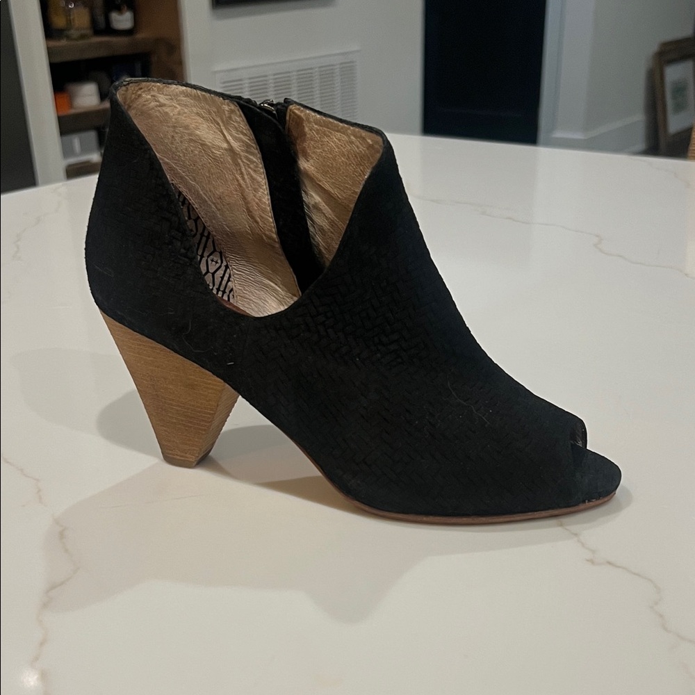 Matt Bernson Sz 8